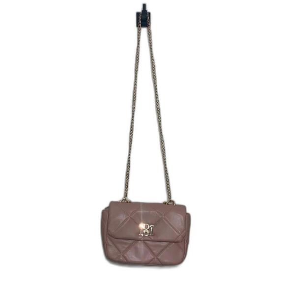 Stylish Quilted Crossbody Bag with Gold Hardware - Picture 4 of 6